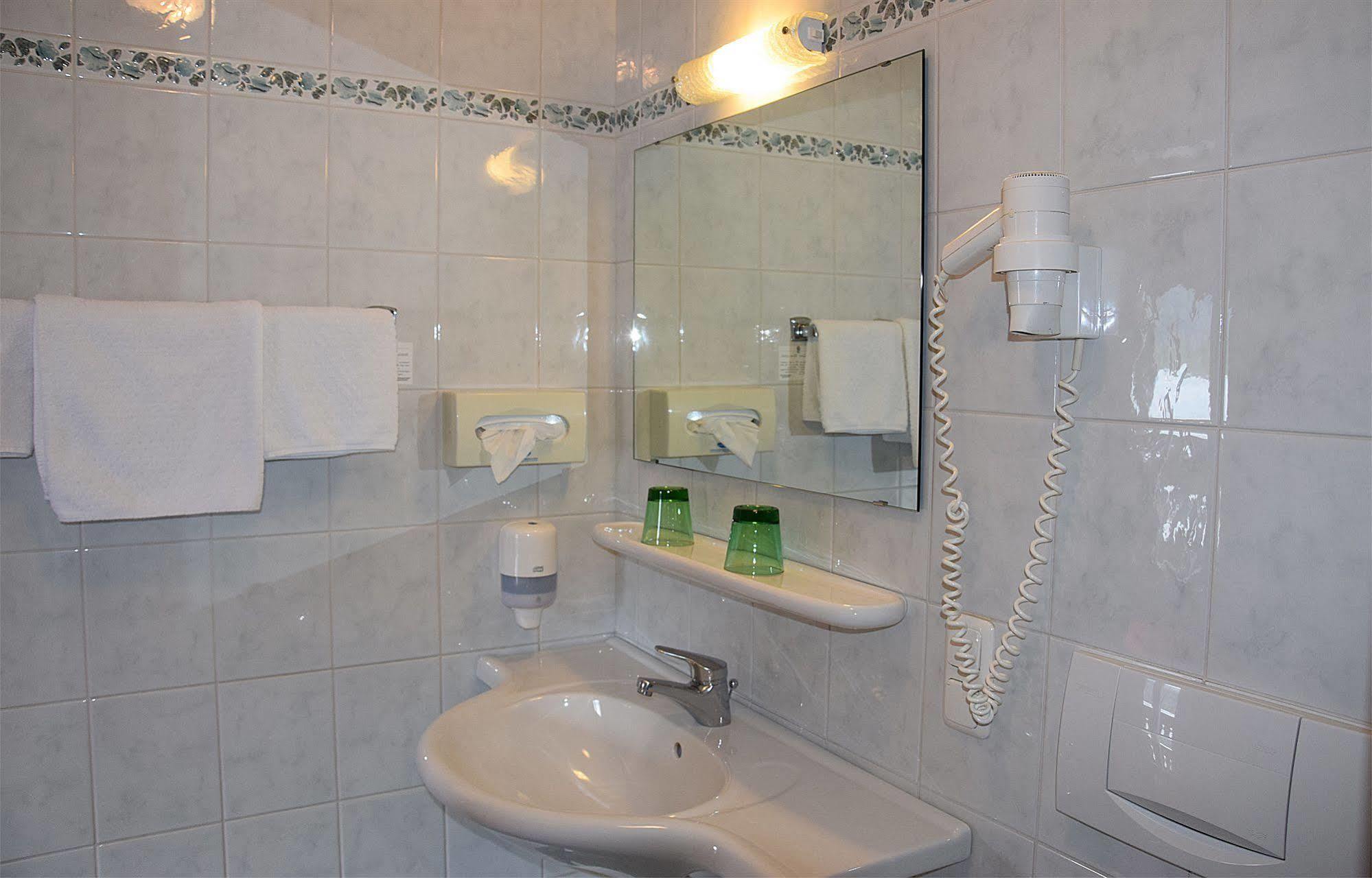 Hotel Seehang Garni Sankt Wolfgang im Salzkammergut Ngoại thất bức ảnh